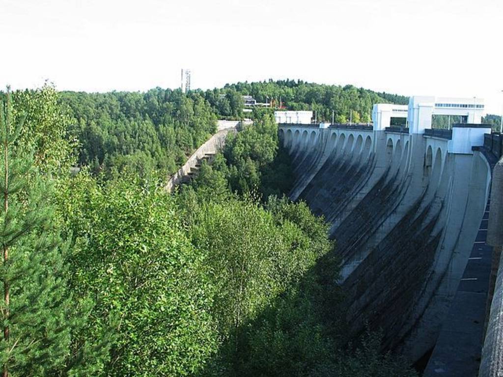 Staudamm der Wesertalsperre bei Eupen